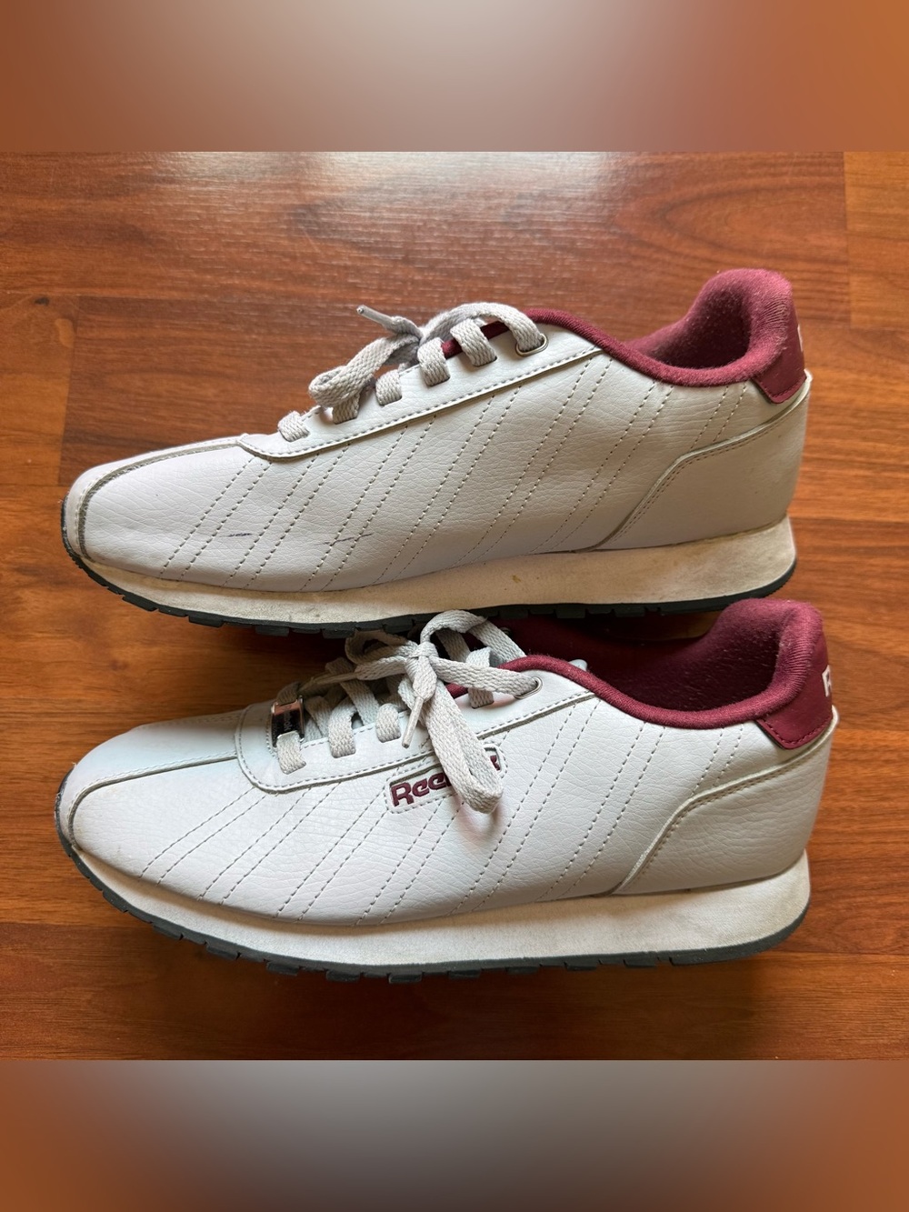 Reebok Classic Xyro 2.0 men's size 8 women's 9.5 gray red sneakers casual shoes